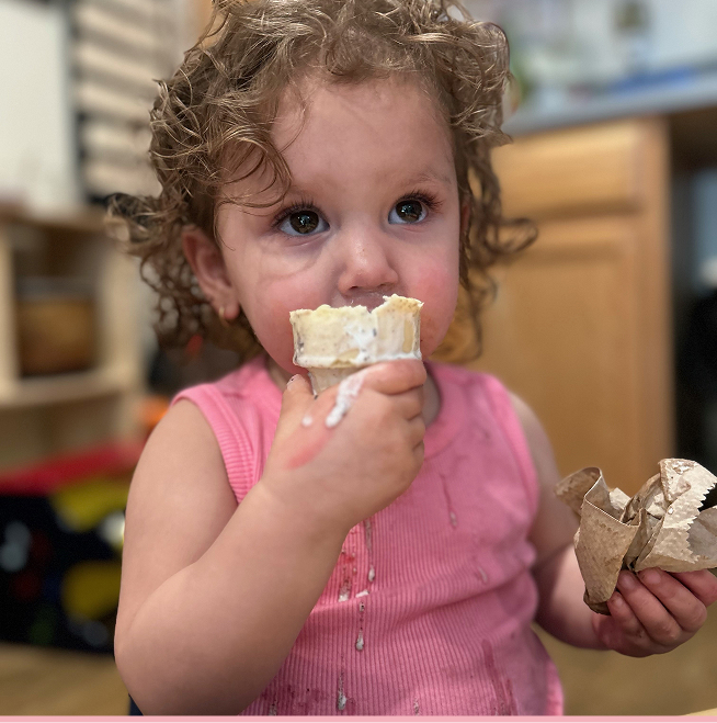 Small kid with ice cream